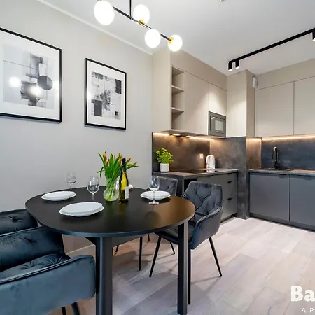 Balticon Kasprowicza Parking Inclusive Apartment *