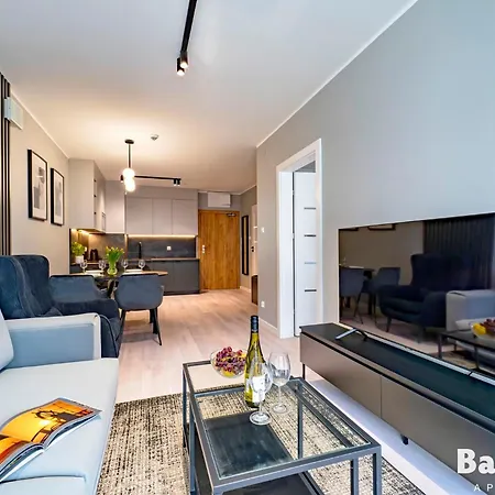 Balticon Kasprowicza Parking Inclusive Apartment *