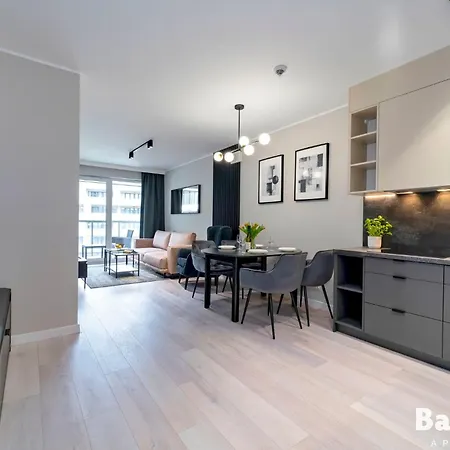 Balticon Kasprowicza Parking Inclusive Apartment *