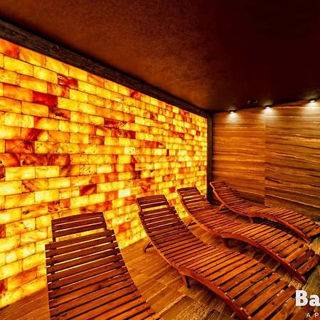 Balticon Kasprowicza Parking Inclusive 科沃布热格